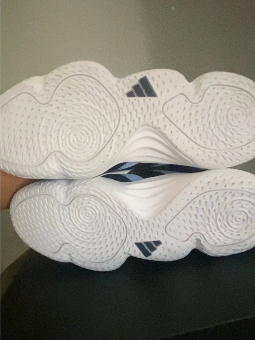 adidas lightweight court